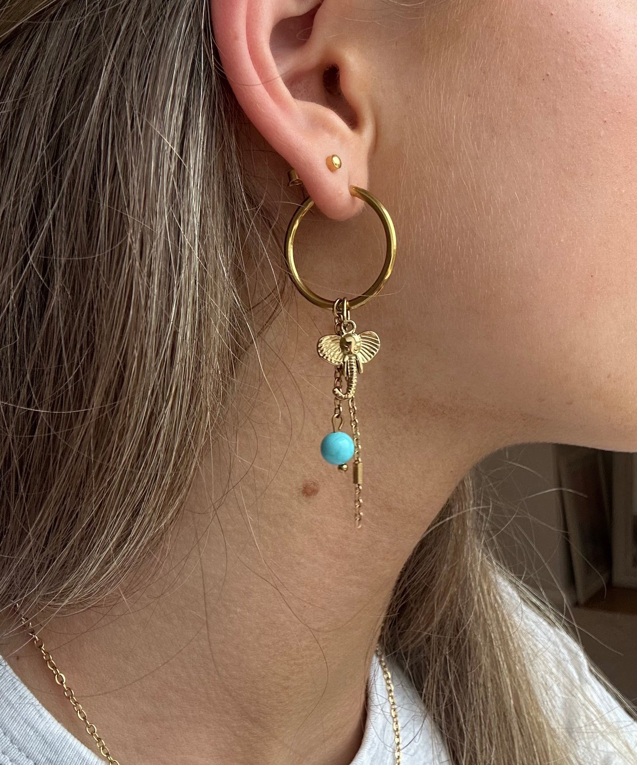 Ella hoops